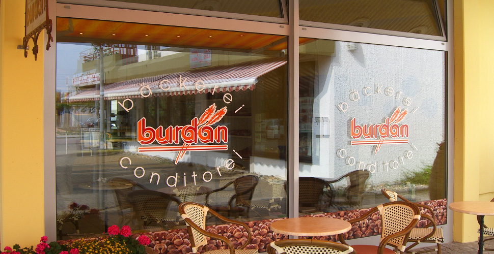 Fensterbeschriftung Bäckerei und Konditorei Burdan